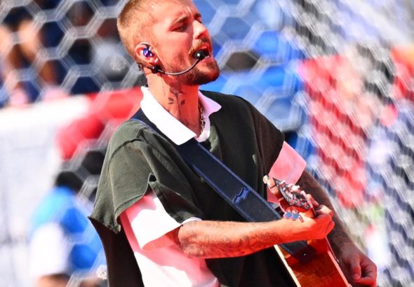 Justin Bieber interpreta una canción cristiana durante el intermedio de la final de la Copa del Mundo. (Foto: Tom Weller/picture-alliance/dpa/AP Images)
